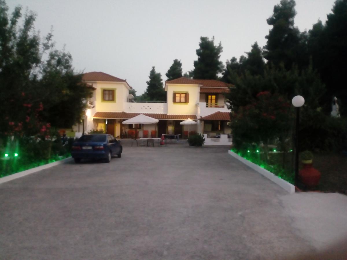 Villa Sandra Panormos  Exteriör bild